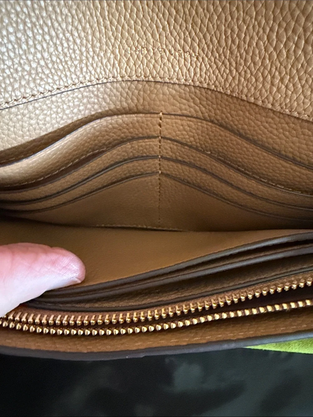 Tory Burch McGraw Tan Pebbled Leather Crossbody Wallet with Logo